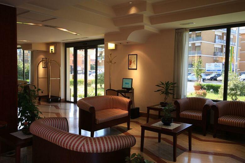 Smooth Hotel Rome West