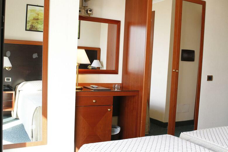 Smooth Hotel Rome West