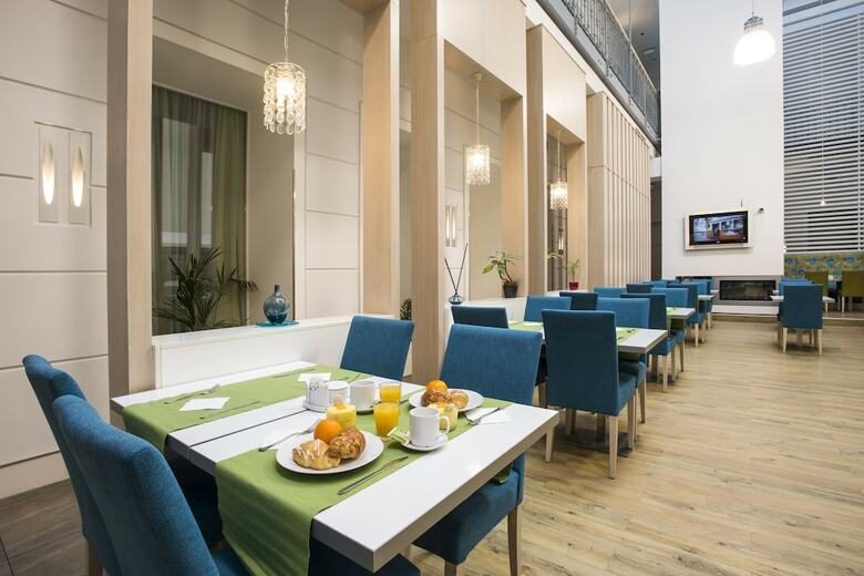 Atrium Fashion Hotel