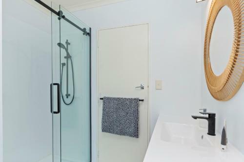 Surfs Up - Raglan Holiday Home