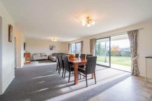 Acheron Homestead - Te Anau Holiday Home