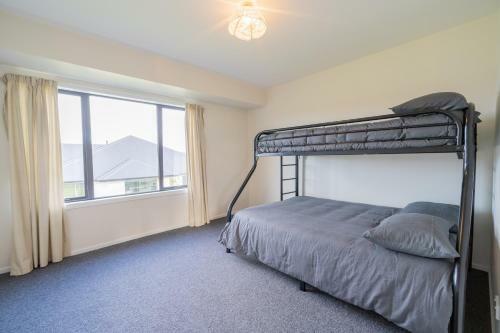 Acheron Homestead - Te Anau Holiday Home