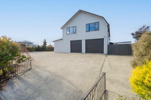 Acheron Homestead - Te Anau Holiday Home