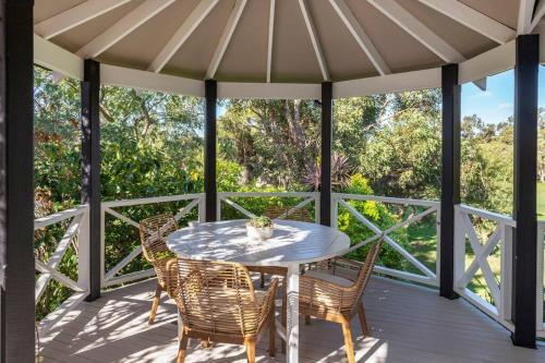Treetop Rest - Stunning Dunsborough Home