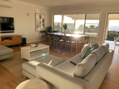 Blissful Retreat With Panoramic Views Of One Mile