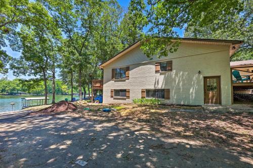 Lakefront Paradise With Fire Pit And Boat Slip!