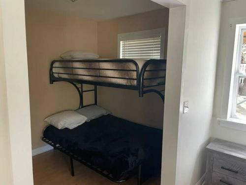Fox Farm Villa In Highly Desired Location 3 Bedrooms 2 Bath + Back Yard