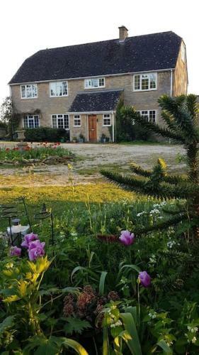 Tythe House