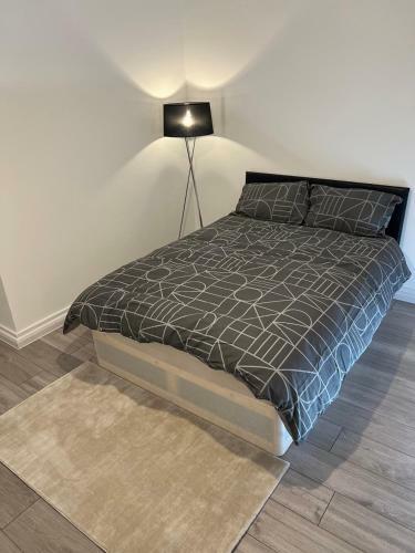 Lovely 2 Bed Apartment With Parking On Premises