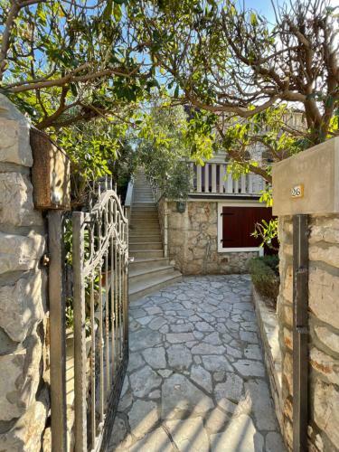 @hvar Island Seaside Villa (1st Row At Seaside)