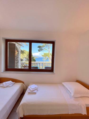 @hvar Island Seaside Villa (1st Row At Seaside)