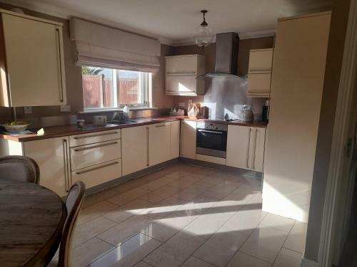 112 Roseberry Hill