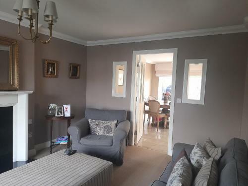 112 Roseberry Hill