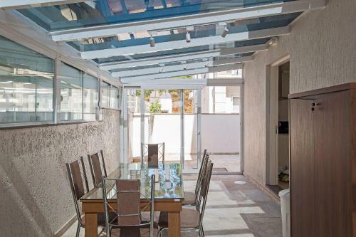 3 Quartos Em Canela - Decorado E Equipado Em Bairro Tranquilo