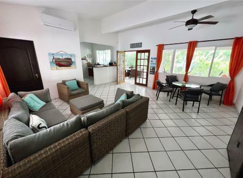 Contadora Villa Montana