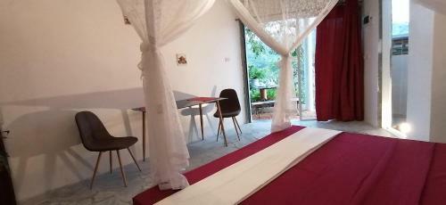Lonos Circle Bed And Breakfast