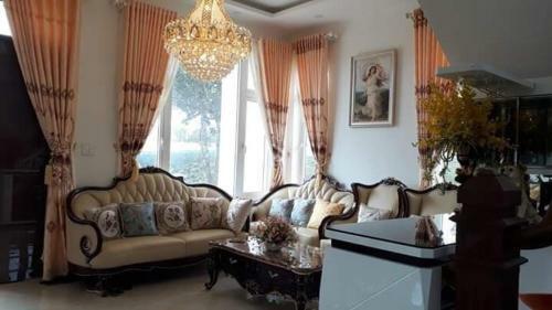 Apartamento Bi?t Th? M?nglin