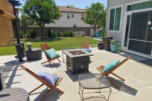 Spacious Family Resort 4 Bed/3 Bath-pool- Pets Ok