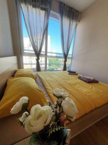 White Rose Apartment- Free Underground Parking