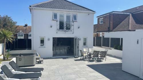 The Broadstairs Whitehouse