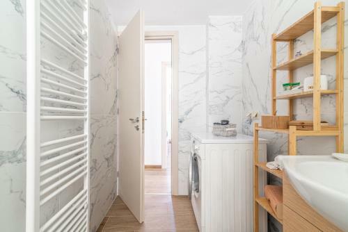 Apartamento Comfy House For Families & Couples With Backyard