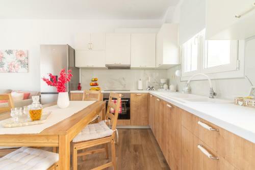 Apartamento Comfy House For Families & Couples With Backyard