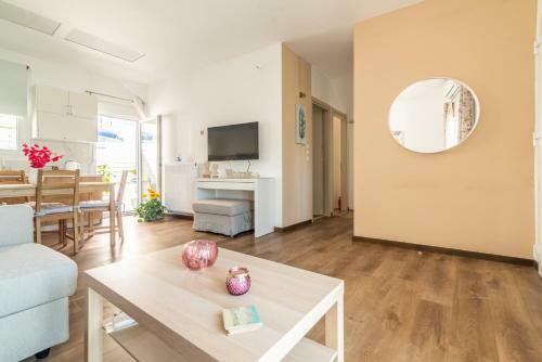 Apartamento Comfy House For Families & Couples With Backyard
