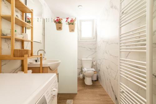 Apartamento Comfy House For Families & Couples With Backyard