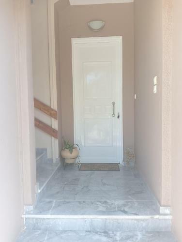 Almyros Seaside Apartment