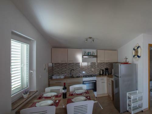New&charming Sea View M&m Apartment In Pag