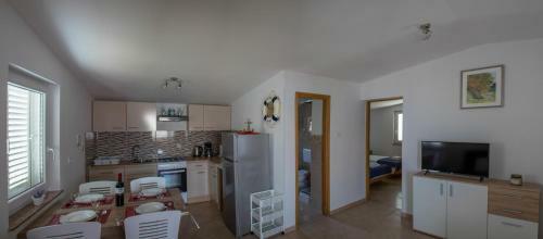 New&charming Sea View M&m Apartment In Pag