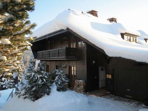 Hill Side Apartment