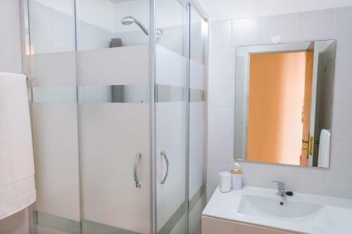 Apartamento Modern & Spacious Sea View Flat For Lovely Vacation