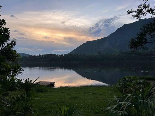 Villa Spectacular 5 Stars Lake House