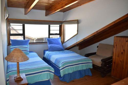 Pa Sands Beach House Close To Kowie 8 Sleeper Pool