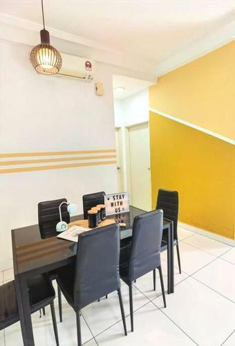 Apartamento B1606 Platino Paradigmmall Netflix Poolviewstay