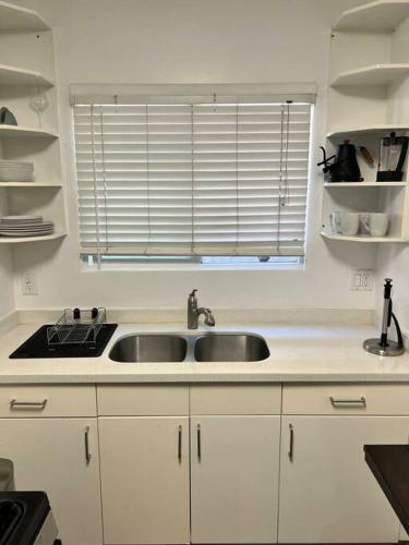 Apartamento Lovely Modern Studio - West Hollywood, Parking