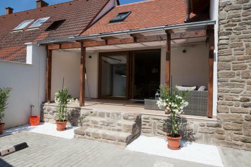 Piros Vend�gh�z