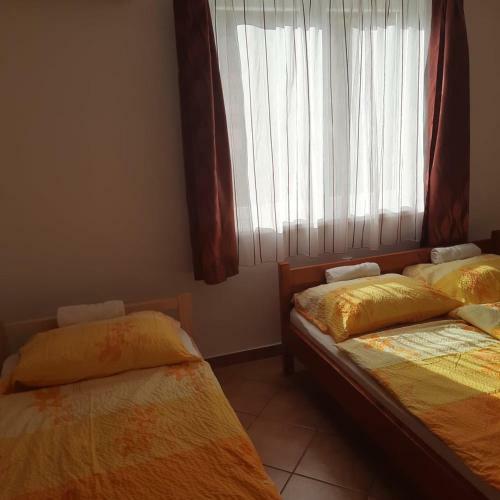 Hostal Balassa Csal�di Apartman