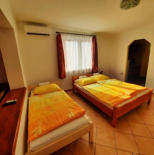 Hostal Balassa Csal�di Apartman
