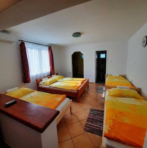 Hostal Balassa Csal�di Apartman