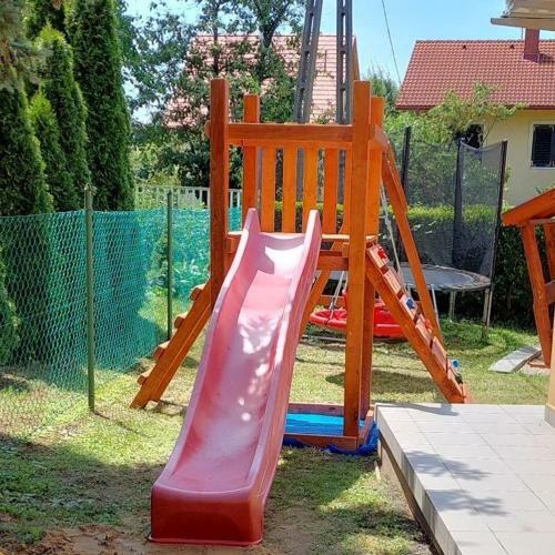 Hostal Balassa Csal�di Apartman