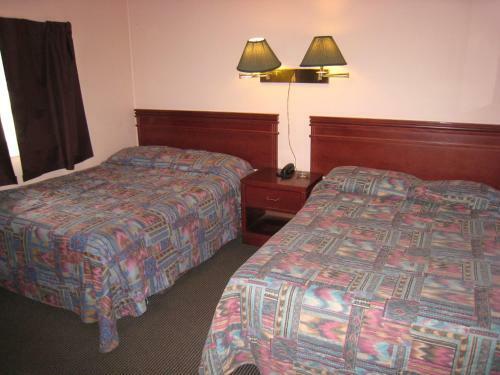 Frontier Motel