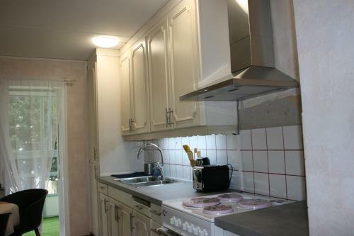 Entire Apartment With 2 Beds-sofa Bed-tv Lounge-balcony