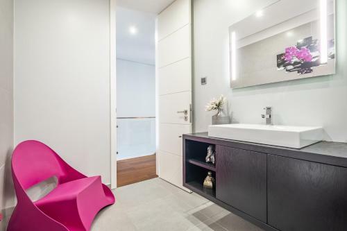 Moradia T3 Geminada Em Santo Ant�nio, Funchal