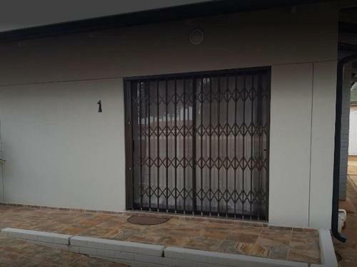 Hostal House 205