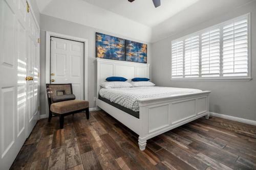 Santorini Inspired Brisbar Villa