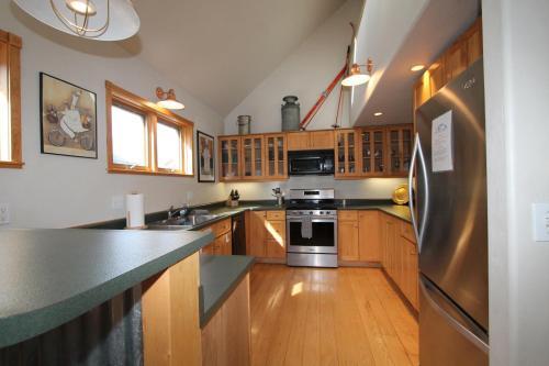 The Red Lady Cute 2bd2ba Townhouse In Crested Butte