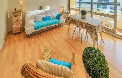 Beautiful Apartment In Benodet With 1 Bedrooms