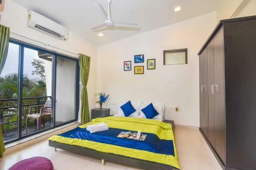 Kiyansh Villa